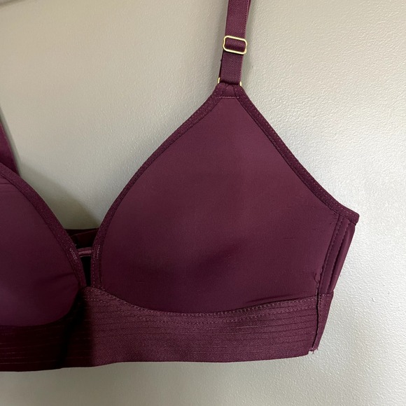 NWOT Lively The Spacer T-Shirt Bra Burgundy Red Size 34A Wireless Lightly Padded - Picture 9 of 16